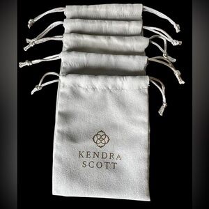 Kendra Scott Cream Velvet Drawstring Jewelry Pouches - Set of 5 (4”x5.5”)